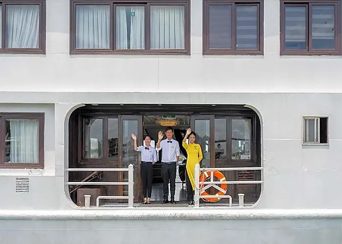  Athena Cruise Ha Long